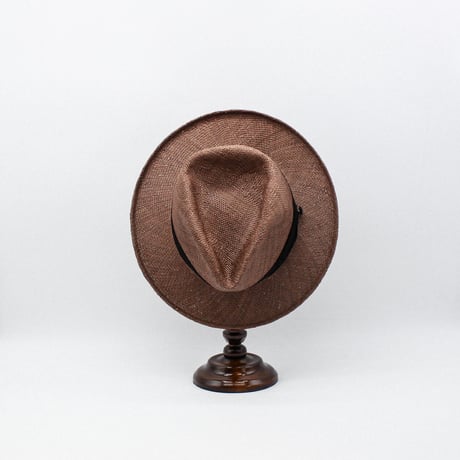 Bao triangle drop shark gill hat