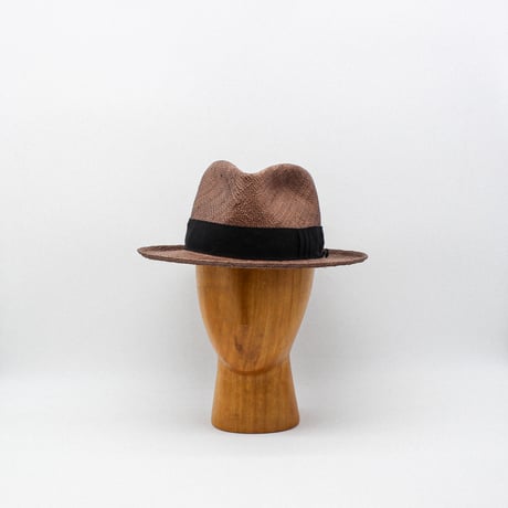 Bao triangle drop shark gill hat