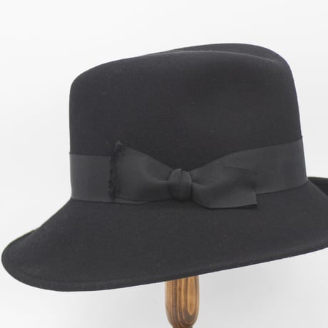 Asymmetry sailor brim hat