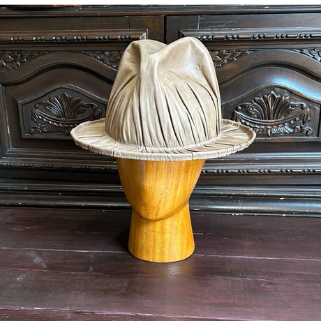 1 piece leather mountain