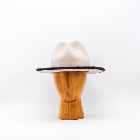 Radial brim mountain