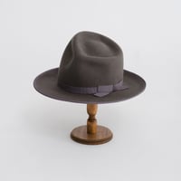 Long brim distortion