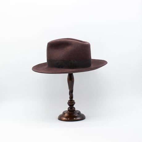 Triangles drop shark gill hat