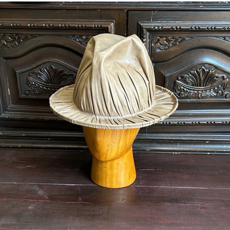1 piece leather mountain
