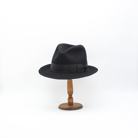 Hand shape Fedora