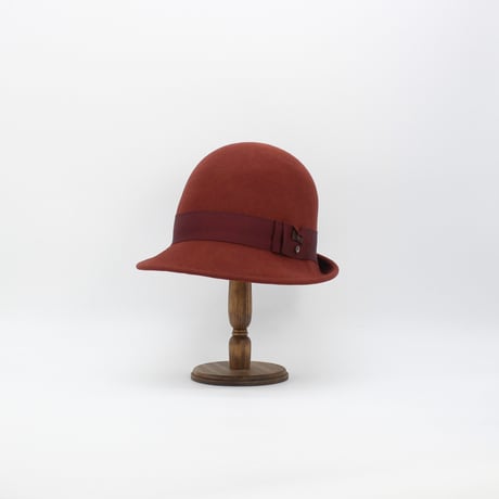 Dwarf shirt cloche