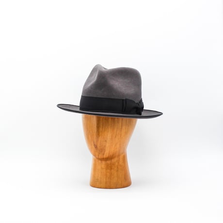 Poland block gentle hat