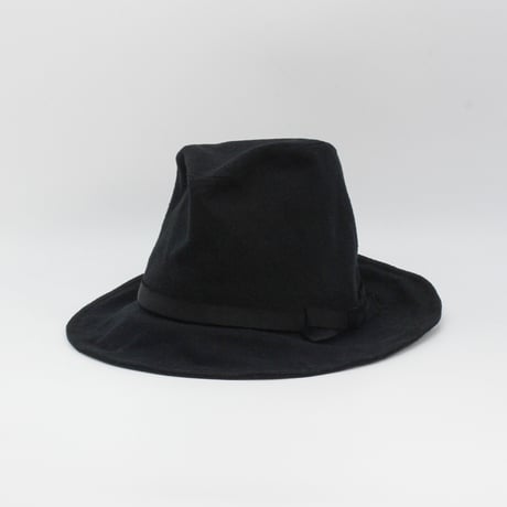 Brushed gabardine hat