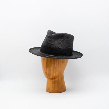 Bao triangle drop shark gill hat