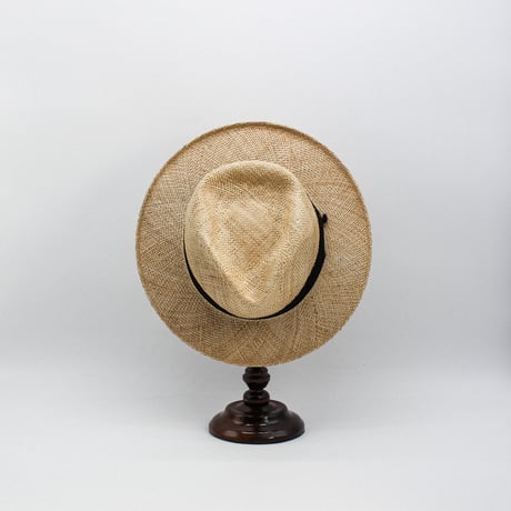 Bao triangle drop shark gill hat