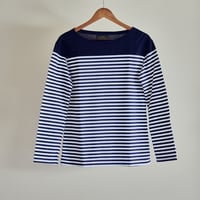 Long sleeve border T-shirt