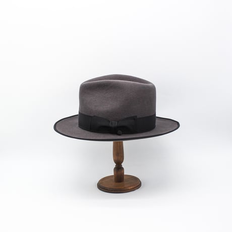 Poland block gentle hat