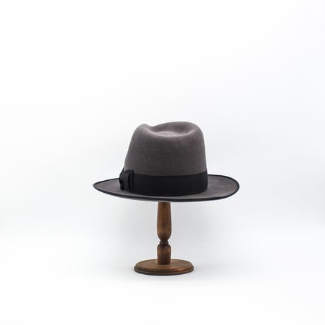Poland block gentle hat