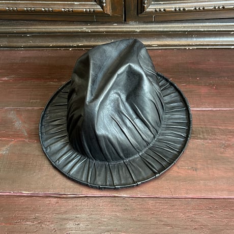 1 piece leather mountain