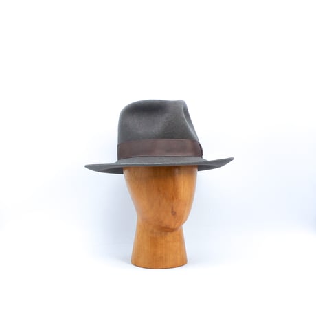 Triangles drop shark gill hat