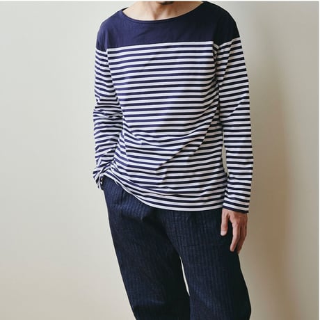 Long sleeve border T-shirt