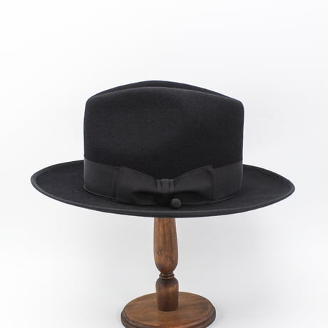 Poland block gentle hat
