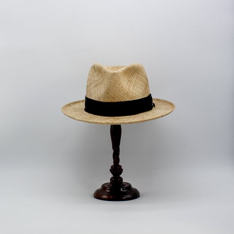 Bao triangle drop shark gill hat