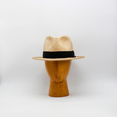 Bao triangle drop shark gill hat
