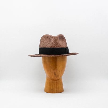 Bao triangle drop shark gill hat
