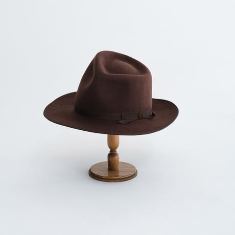 Long brim distortion