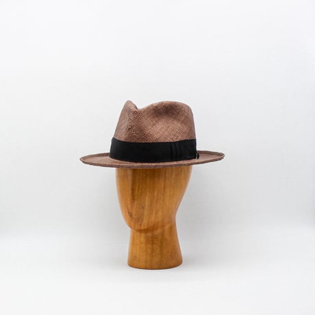 Bao triangle drop shark gill hat