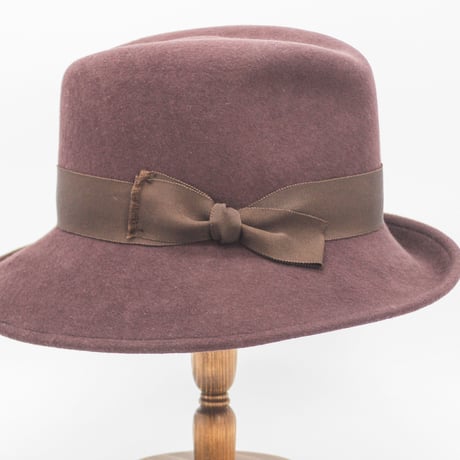 Asymmetry sailor brim hat