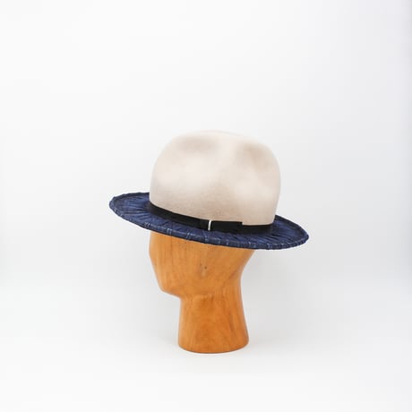 Radial brim mountain