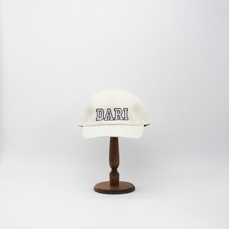 DARI Embroidery Chino cap