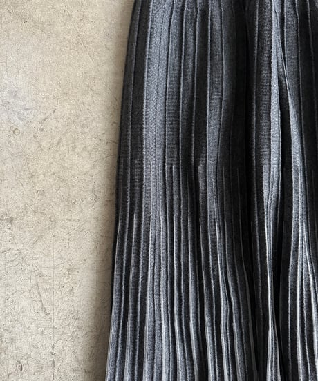【FINE】metallic hem pleats knit SK/2color