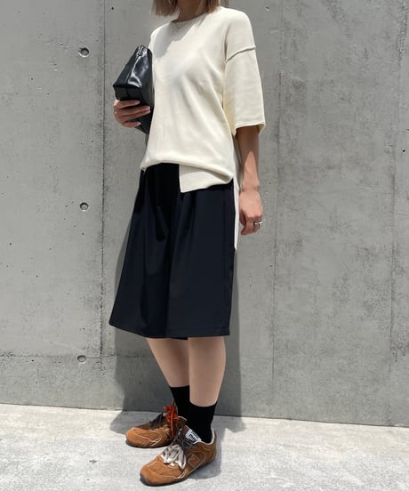 tucked half pants