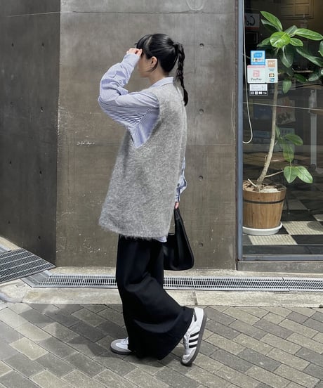 V neck shaggy knit vest/2color