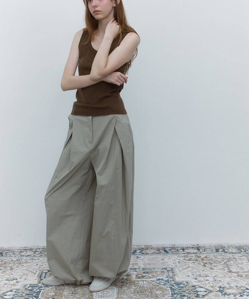 専用♥Ameri EASY TUCK HALF PANTS 　アイボリー M 専用♥Ameri EASY TUCK HALF PANTS アイボリー M