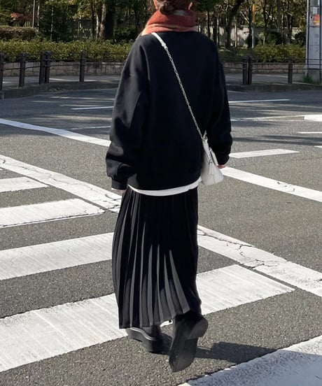 pleated skirt