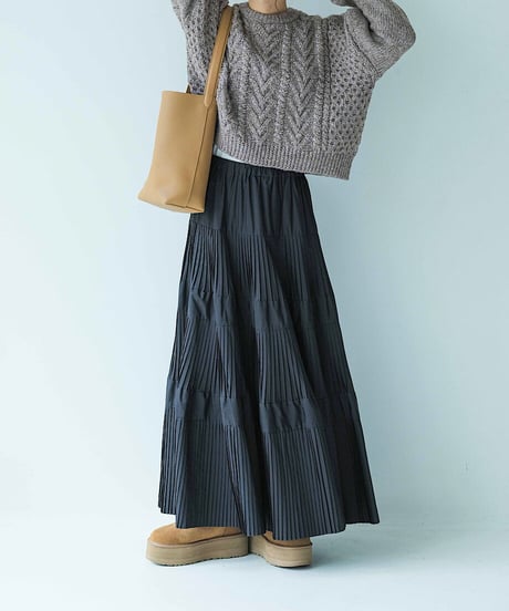 *【予約】 taffeta pleated skirt 12月21日入荷分