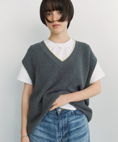 contrast v-neck knit vest / 2color