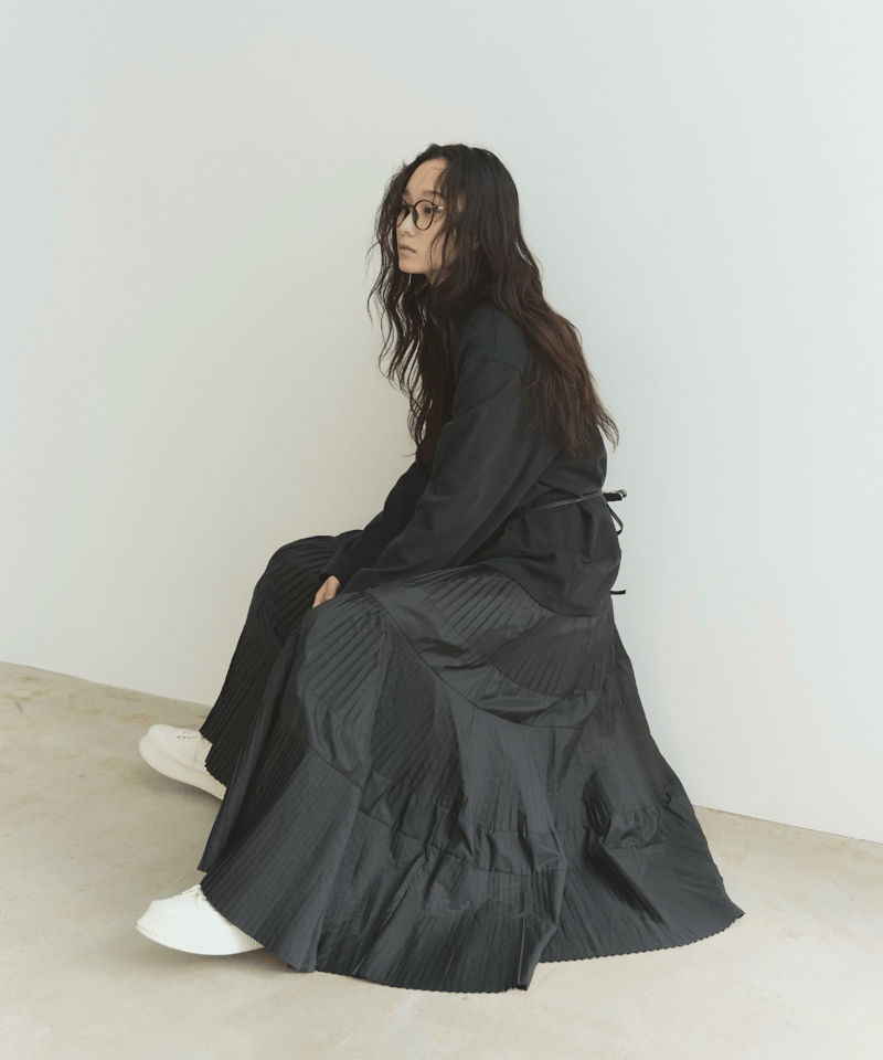 taffeta pleated skirt | F A S H I R U taffeta pleated skirt | F A S H I R U