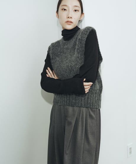 【FINE】mohair & wool crew neck vest/3color