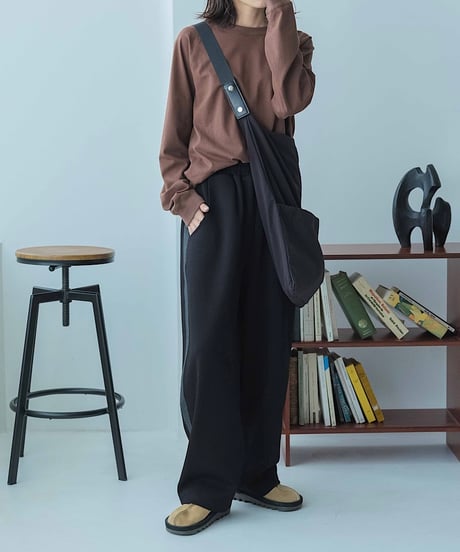 line curve sweat pants/2color
