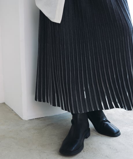 【FINE】metallic hem pleats knit SK/2color