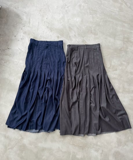 distressed detail pleated skirt / 2color / 2size