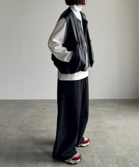 synthetic leather vest/2color
