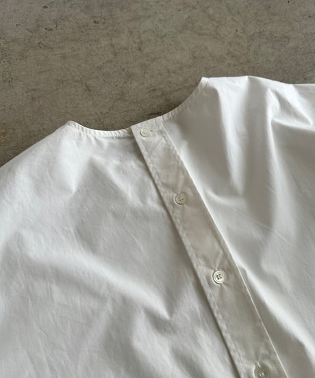 【FINE】back button tunic shirt