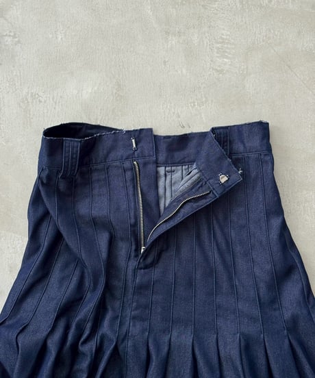 distressed detail pleated skirt / 2color / 2size