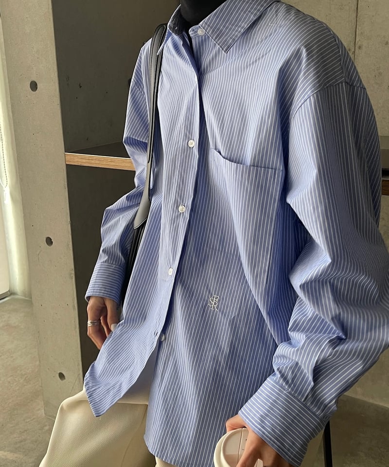 blue stripe shirt with monogram mark | F A S H