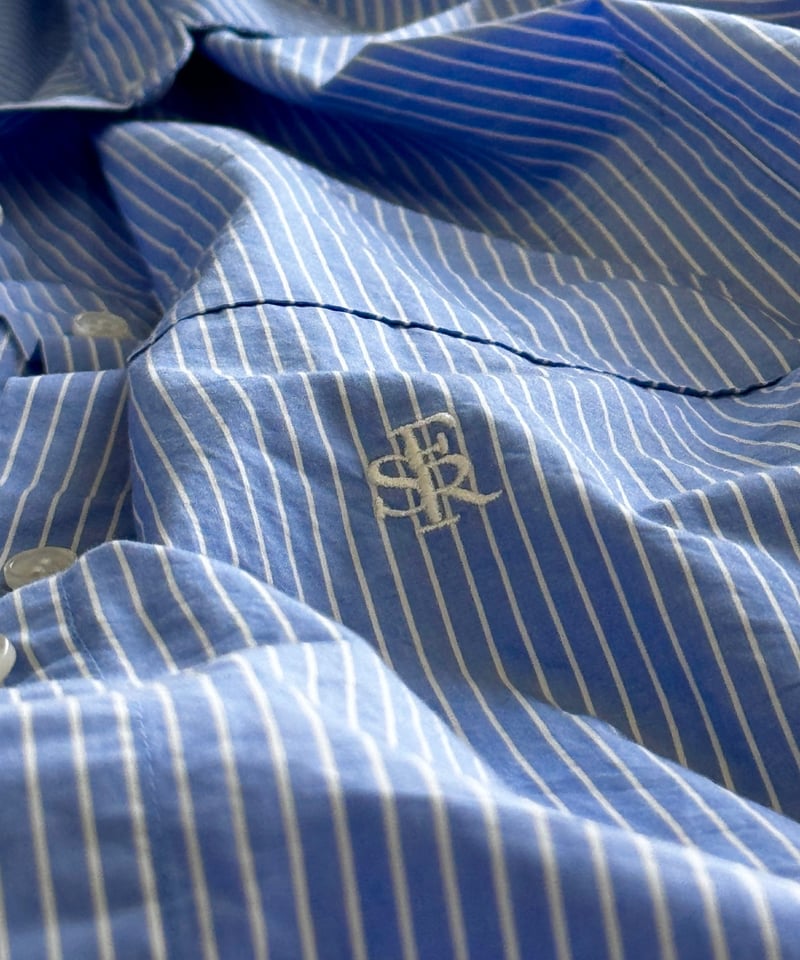 blue stripe shirt with monogram mark | F A S H