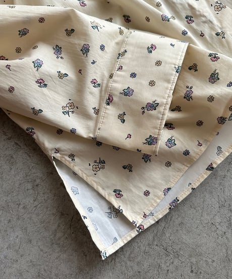 【FINE】tiny flower tie blouse/2color