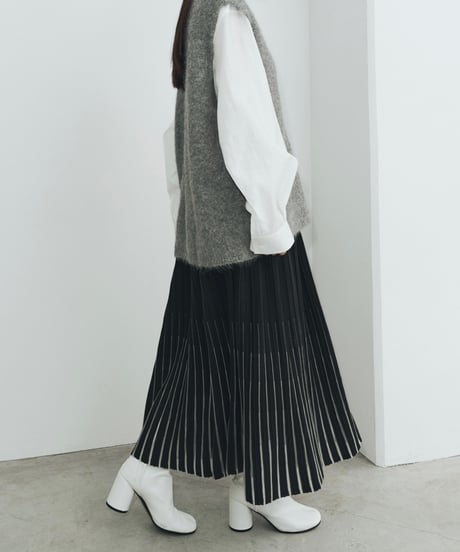 【FINE】metallic hem pleats knit SK/2color