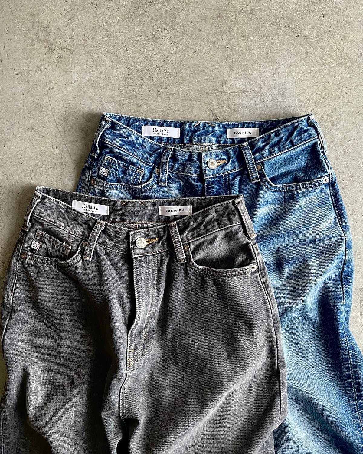 FASHIRU × SOMETHING バギーフィットジーンズ