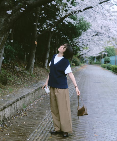 contrast v-neck knit vest / 2color